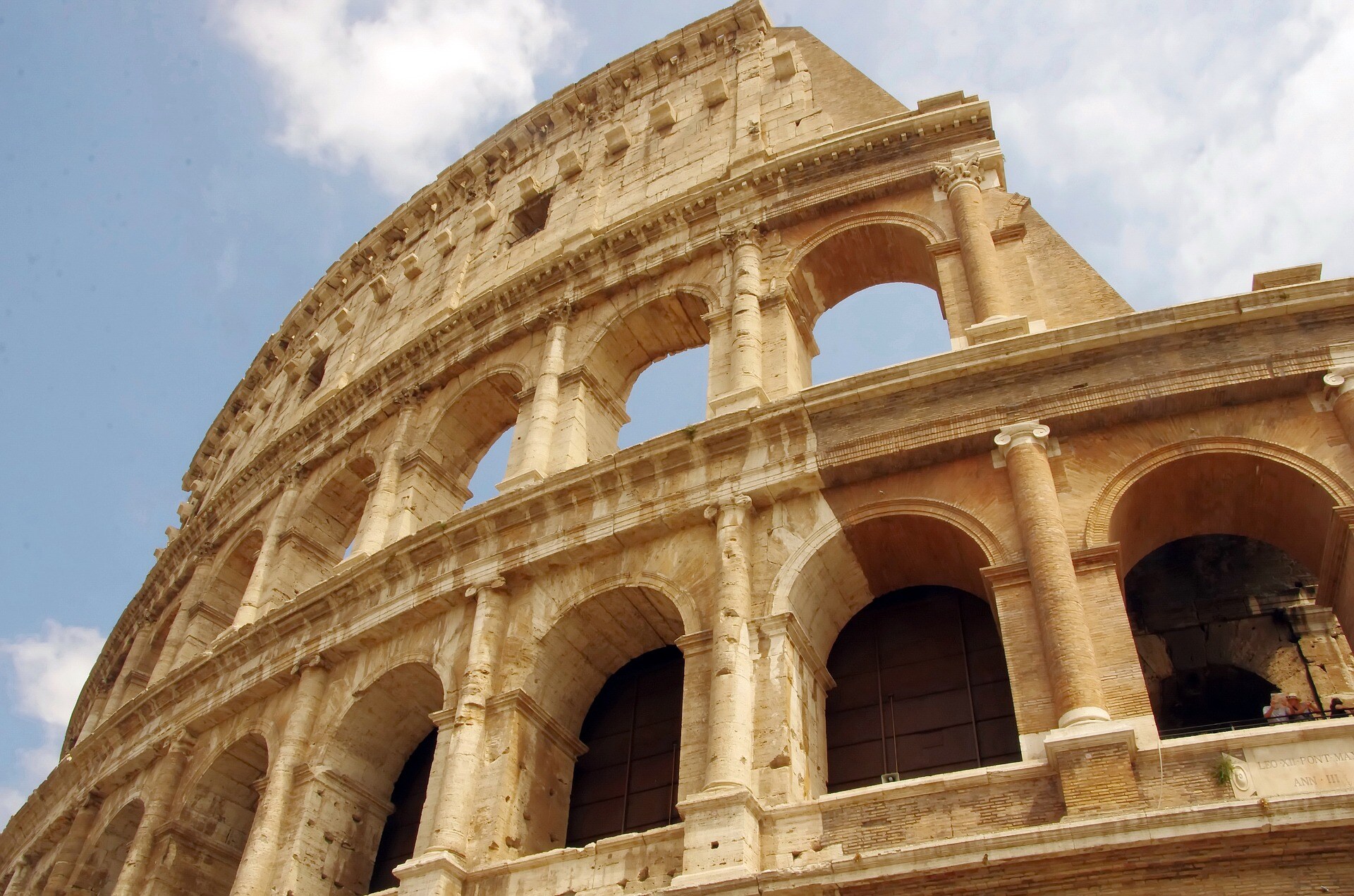 Sconfiggi i rivali nel colosseo della slot The Arena